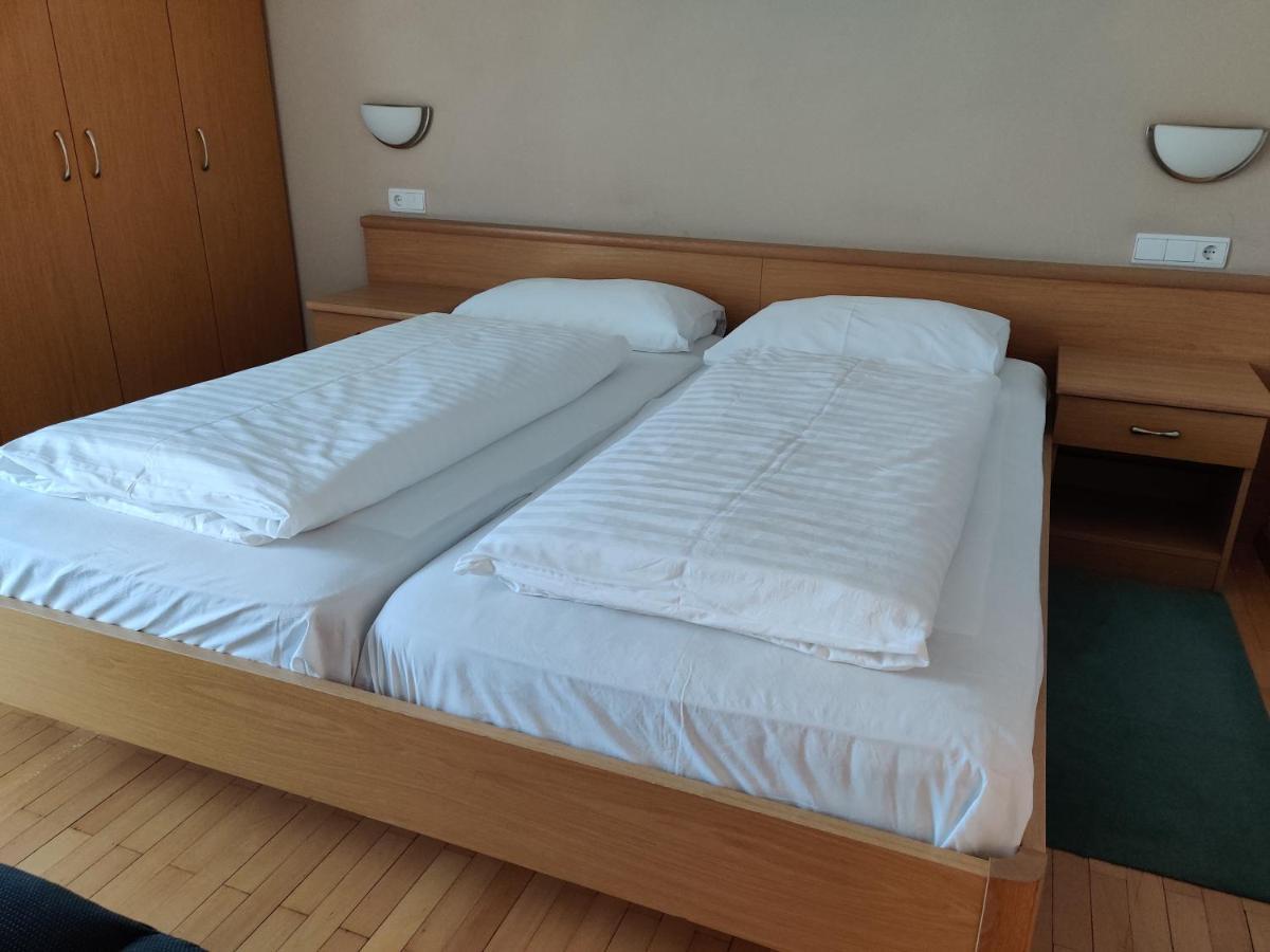 Hotel Garni Maria Varna Esterno foto