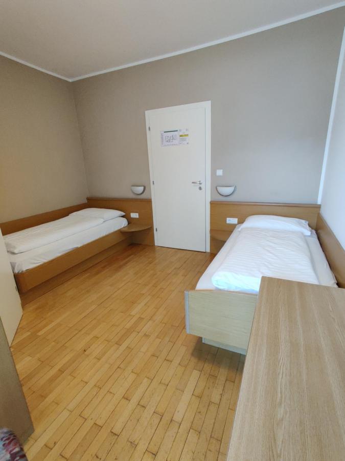 Hotel Garni Maria Varna Esterno foto